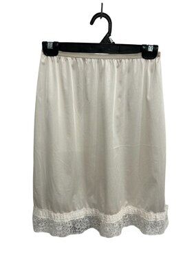 Vassarette Medium Ivory Half Slip Lace Hem Nylon Tricot Ethereal Romanticcore